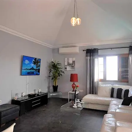 Awesome 3 Bedrooms Tacataca Pool Table Great Terrace Area Villa *