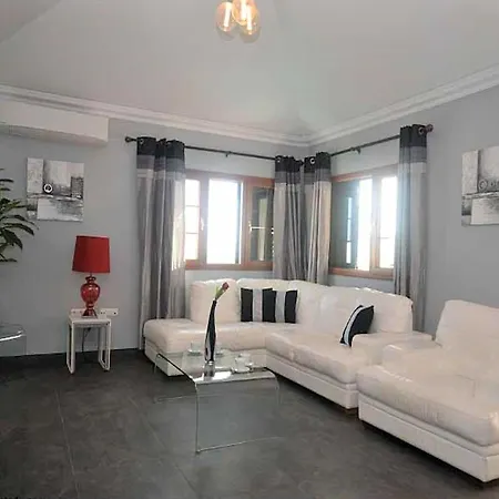 Awesome 3 Bedrooms Tacataca Pool Table Great Terrace Area