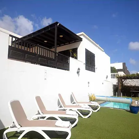 Awesome 3 Bedrooms Tacataca Pool Table Villa